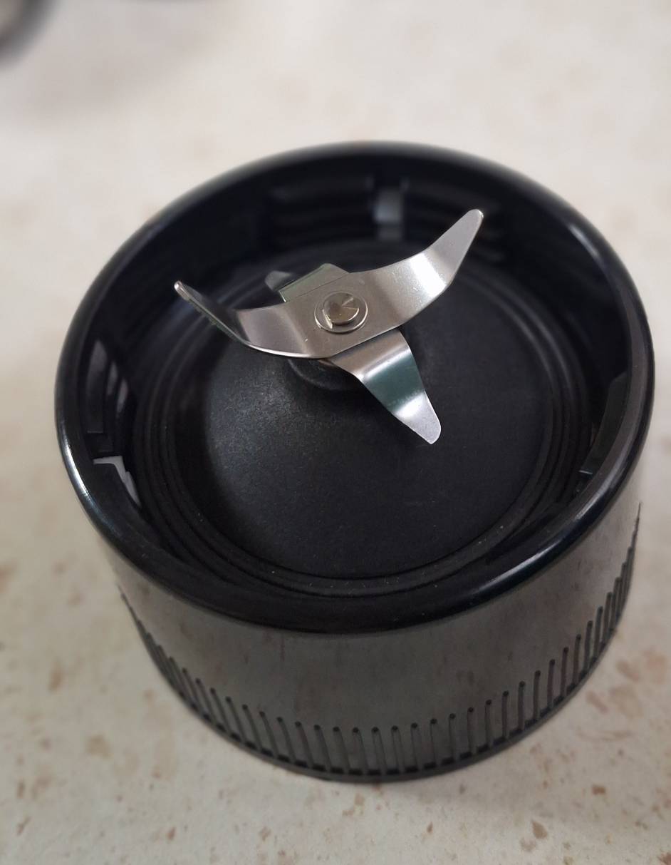 ته پارچ مخلوط کن همراه با تیغ استیل و کوپل (خارجی )همراه واشر